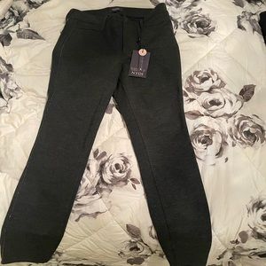 NEW WITH TAGS NYDJ skinny pants